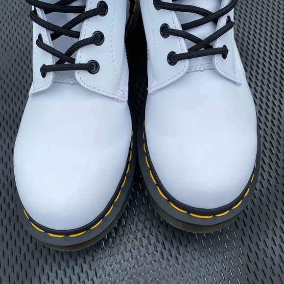 Dr. Martens iconic 1460 8-eye combat boot white size 9 perfect condition NEW - Picture 11 of 12